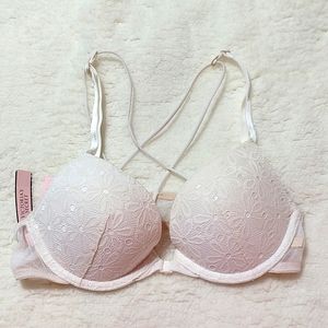 🌟NWT Victoria's Secret Push Up Lace Floral Bra